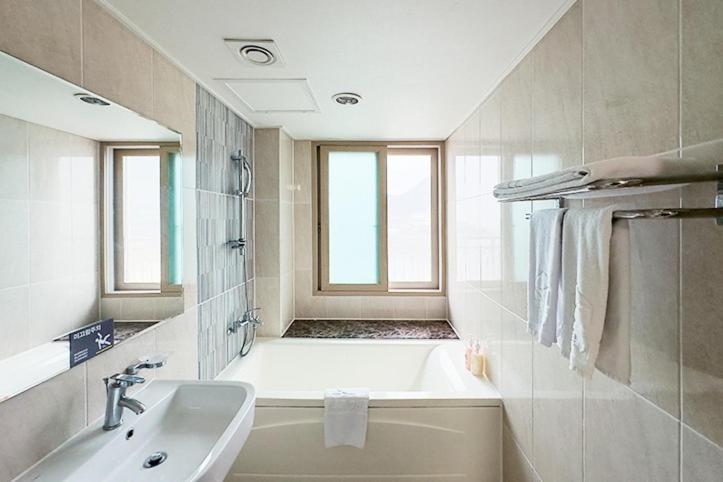 Mohang Haenaru Family Hotel Buan Δωμάτιο φωτογραφία