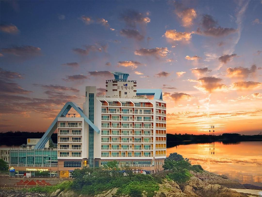 Mohang Haenaru Family Hotel Buan Εξωτερικό φωτογραφία
